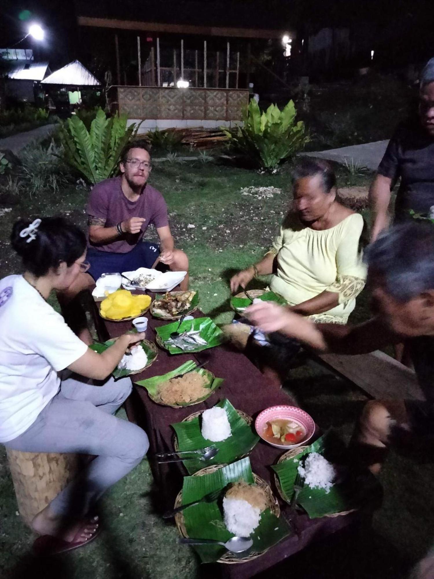 Roca'S Homestay Backpackers Chalet Batuan Eksteriør bilde