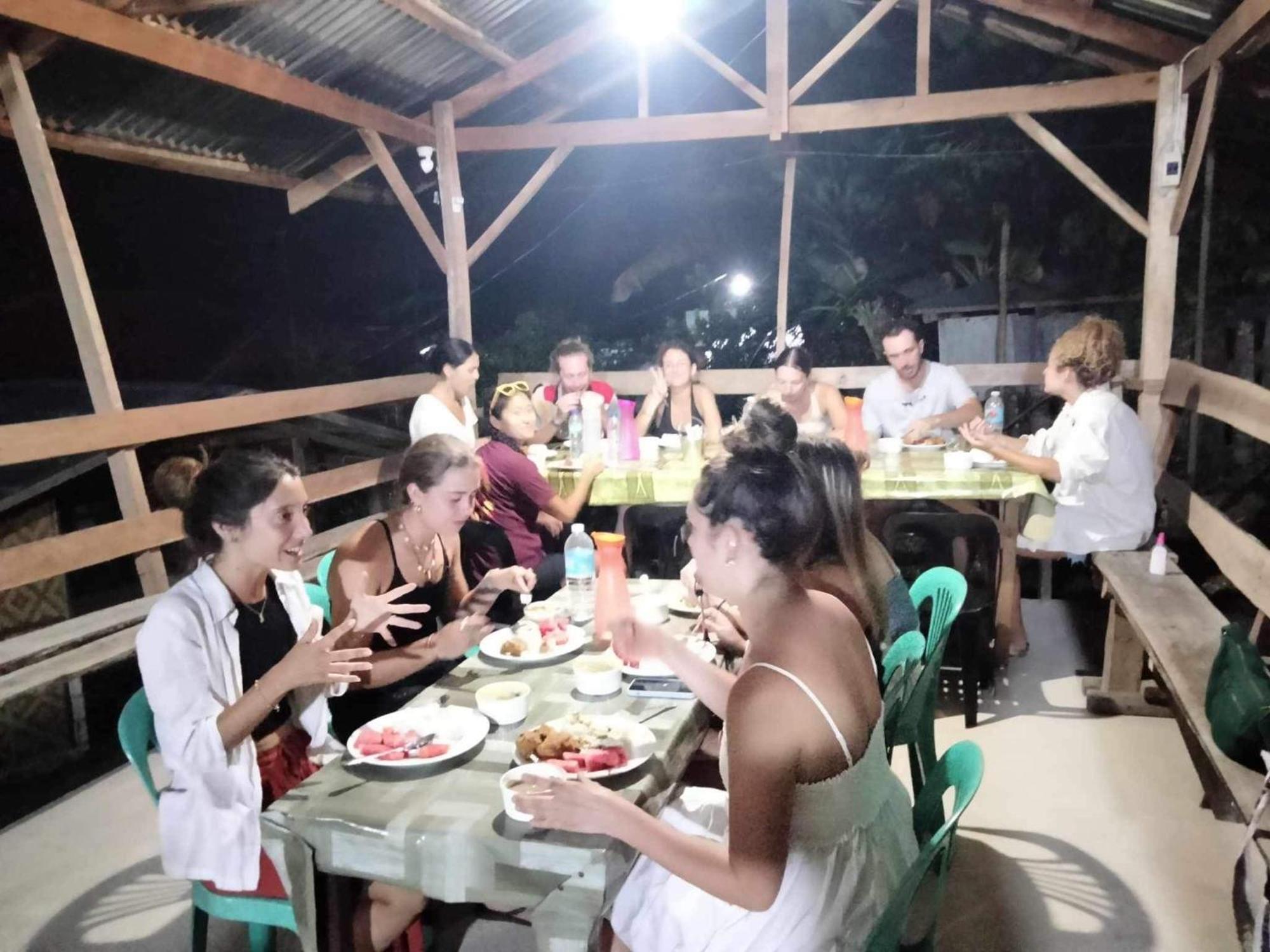 Roca'S Homestay Backpackers Chalet Batuan Eksteriør bilde