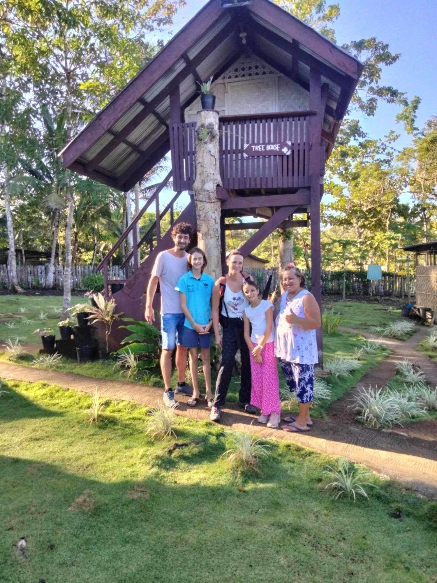 Roca'S Homestay Backpackers Chalet Batuan Eksteriør bilde